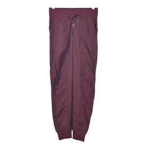 lululemon Dance Studio Jogger Size 4 in Garnet